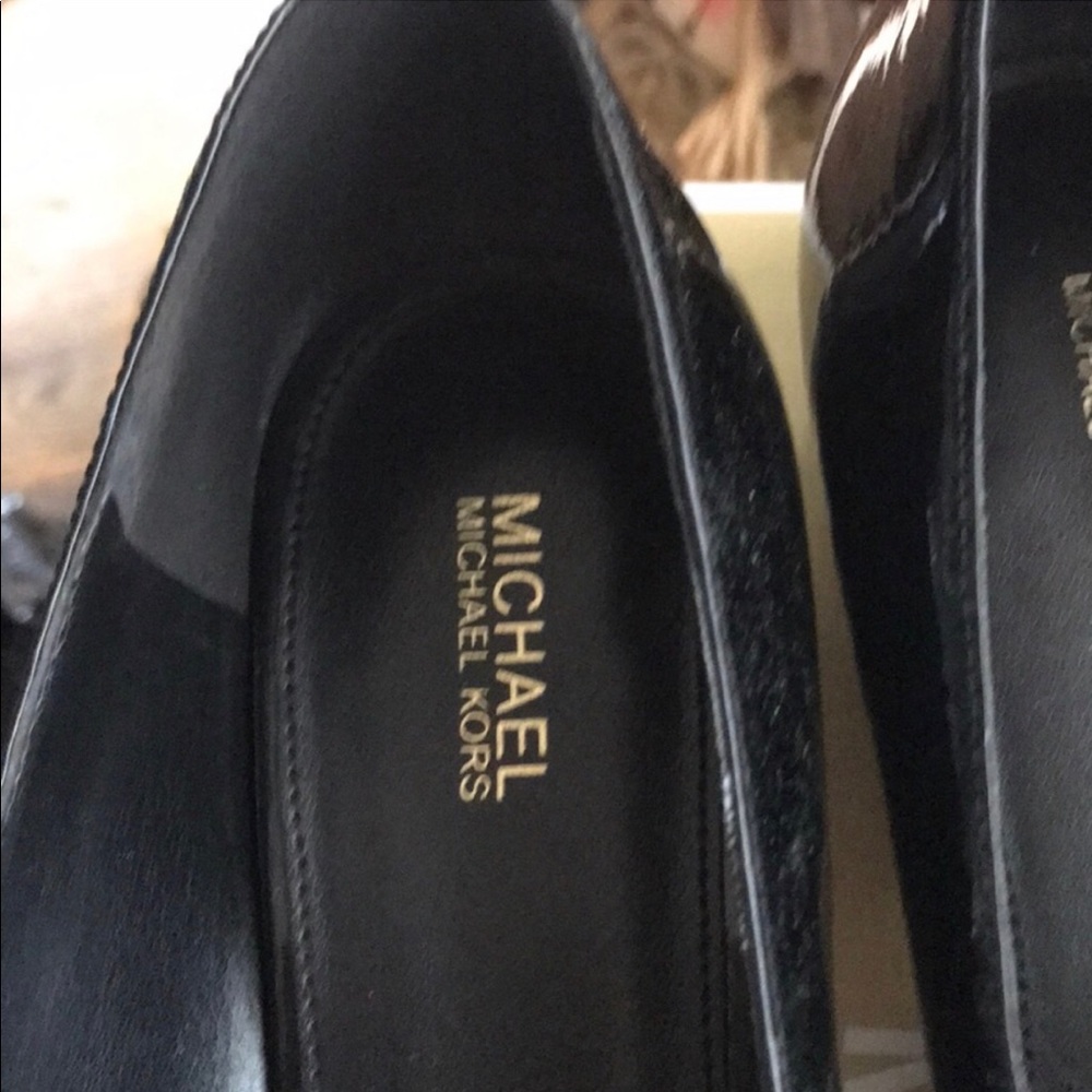 Michael Kors Black patent leather shoes - Picture 5 of 6